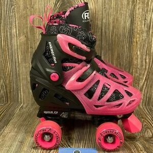Youth Roller Derby Girls Roller Skates Adjustable Fits Size 3-6